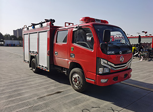 程力威牌2.5吨（东风多利卡）水罐消防车